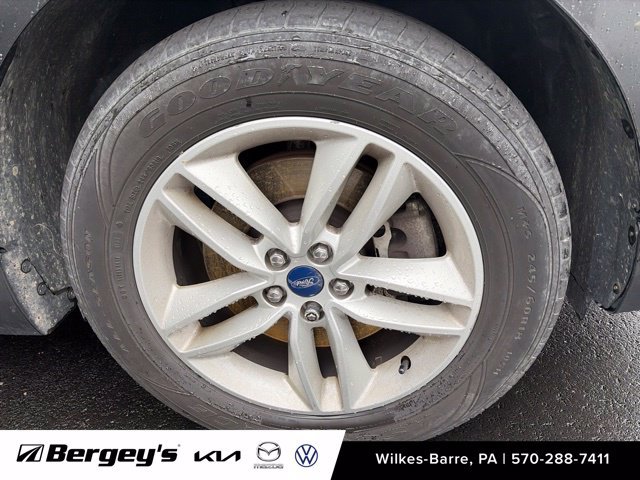 Used 2017 Ford Edge SEL w/ Equipment Group 201A AWD/4WD image 9