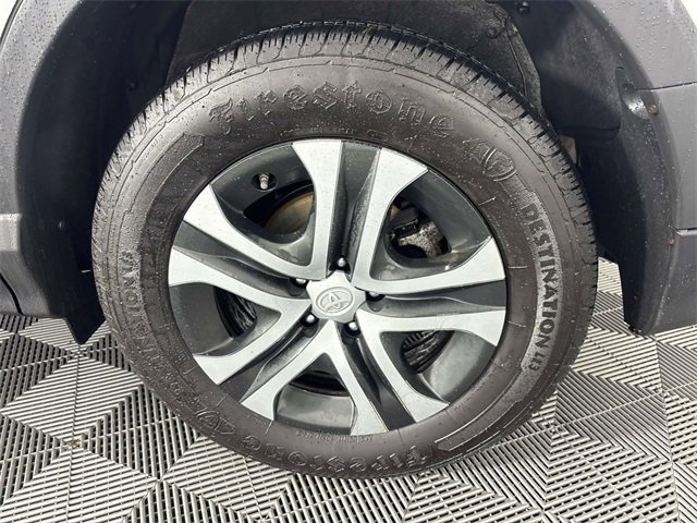 Used 2018 Toyota RAV4 LE image 29