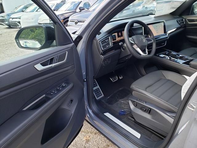 New 2026 Volkswagen Atlas Cross Sport SEL R-Line image 6