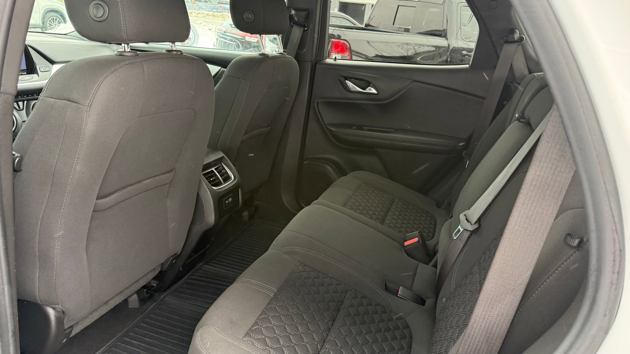 Used 2020 Chevrolet Blazer LT image 23