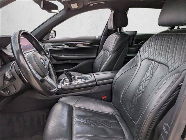 Used 2020 BMW 750i xDrive AWD/4WD image 9