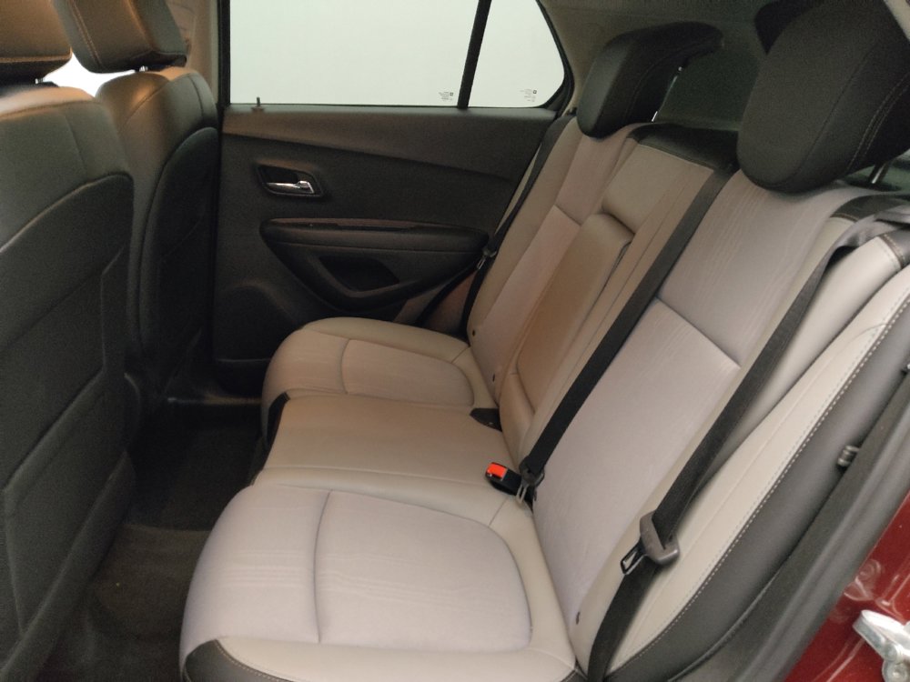 Used 2016 Chevrolet Trax LT w/ LT Convenience Package image 18