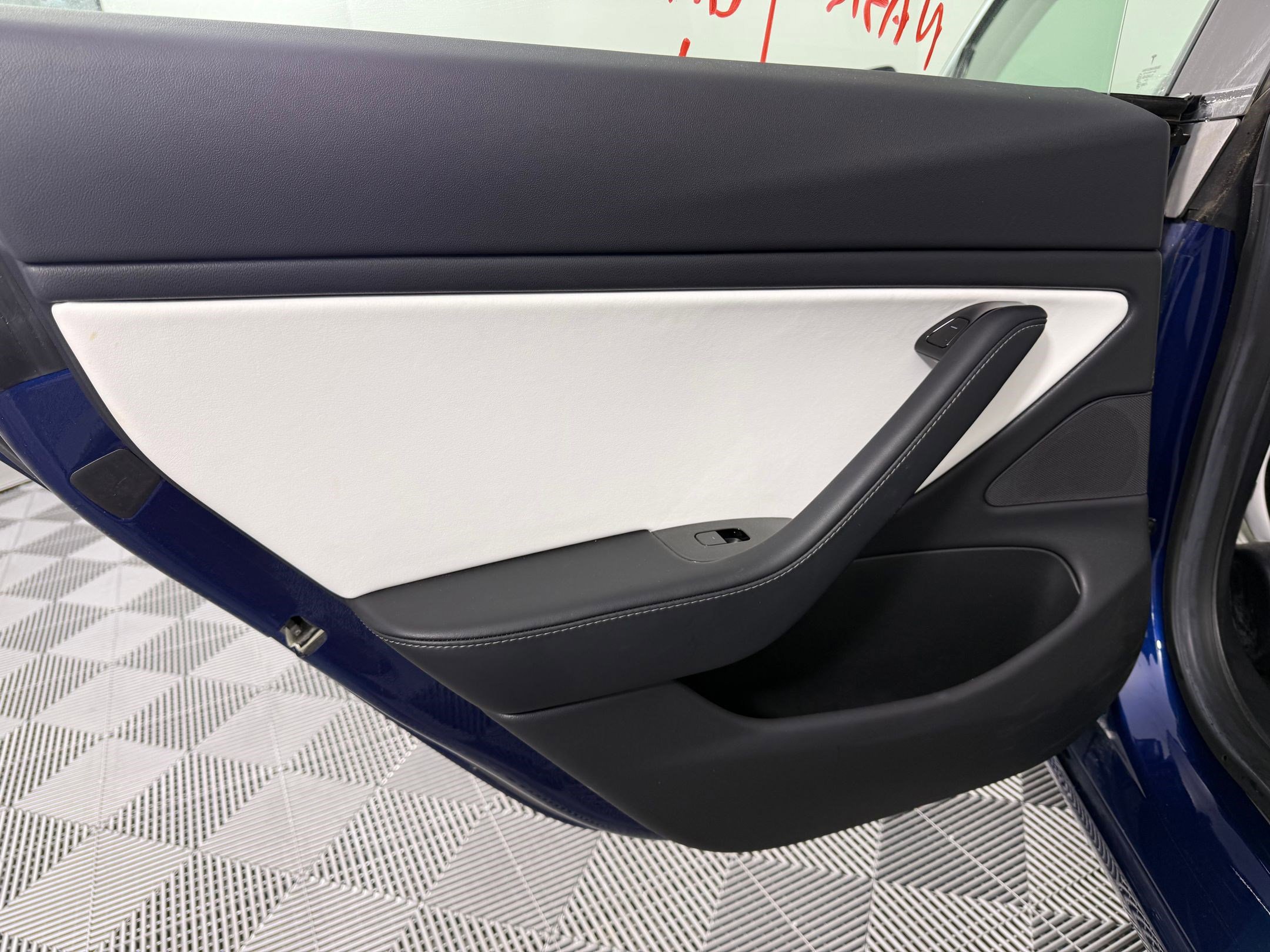 Used 2019 Tesla Model 3 Mid Range image 17