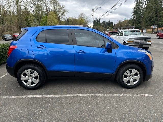 Used 2015 Chevrolet Trax LS w/ LPO, Cargo Package image 4