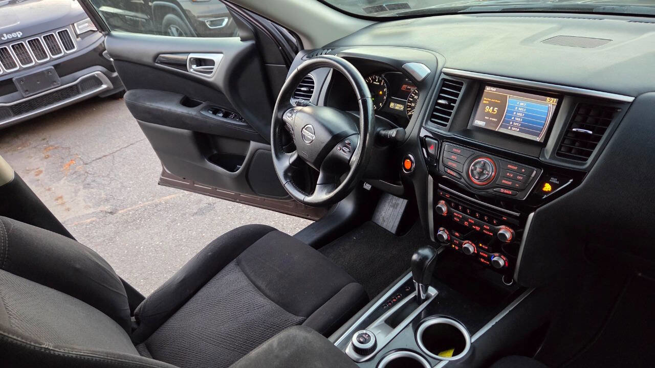 Used 2015 Nissan Pathfinder SV w/ Cargo Package image 43