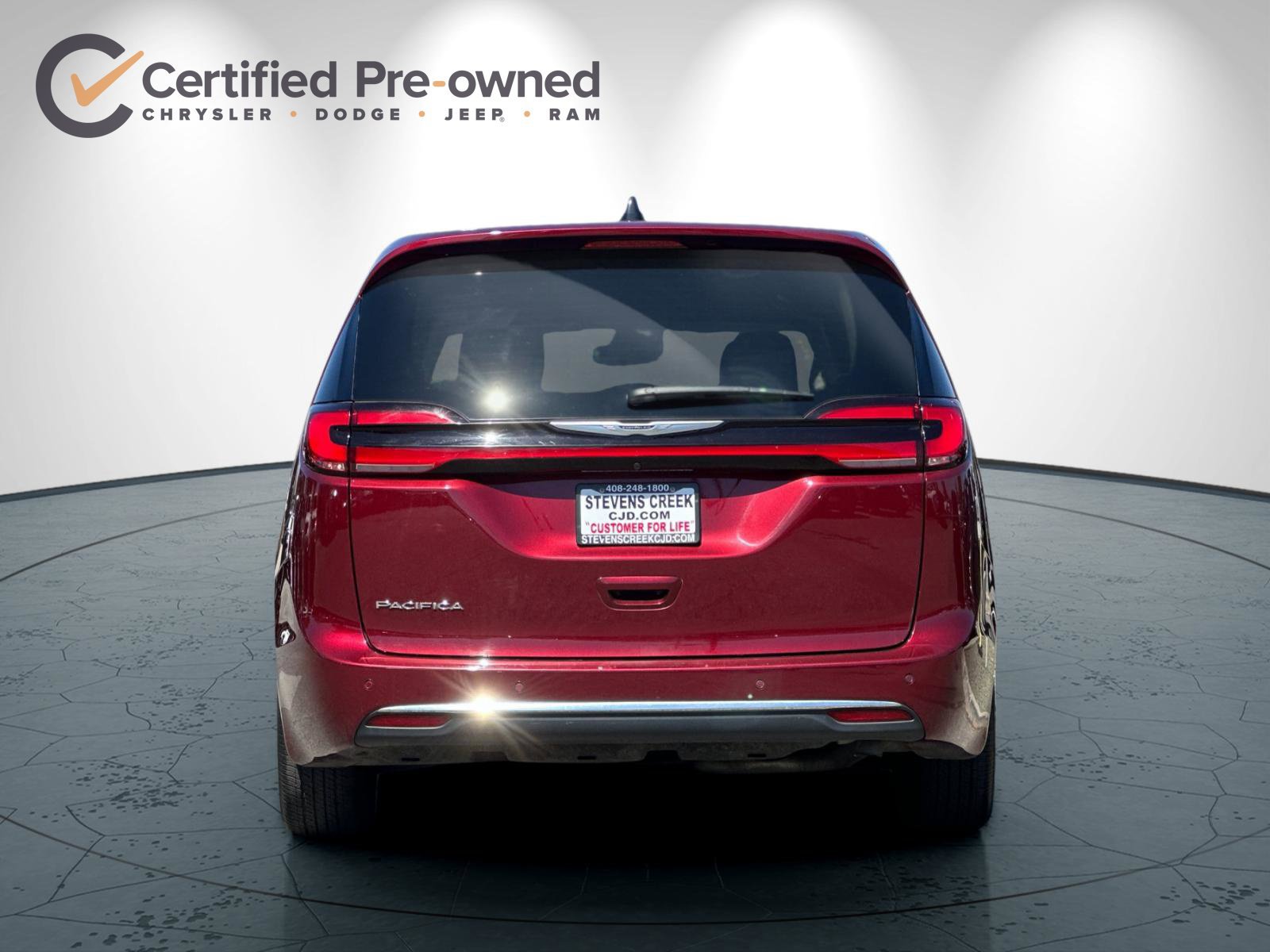 Used 2023 Chrysler Pacifica Touring-L FWD image 5