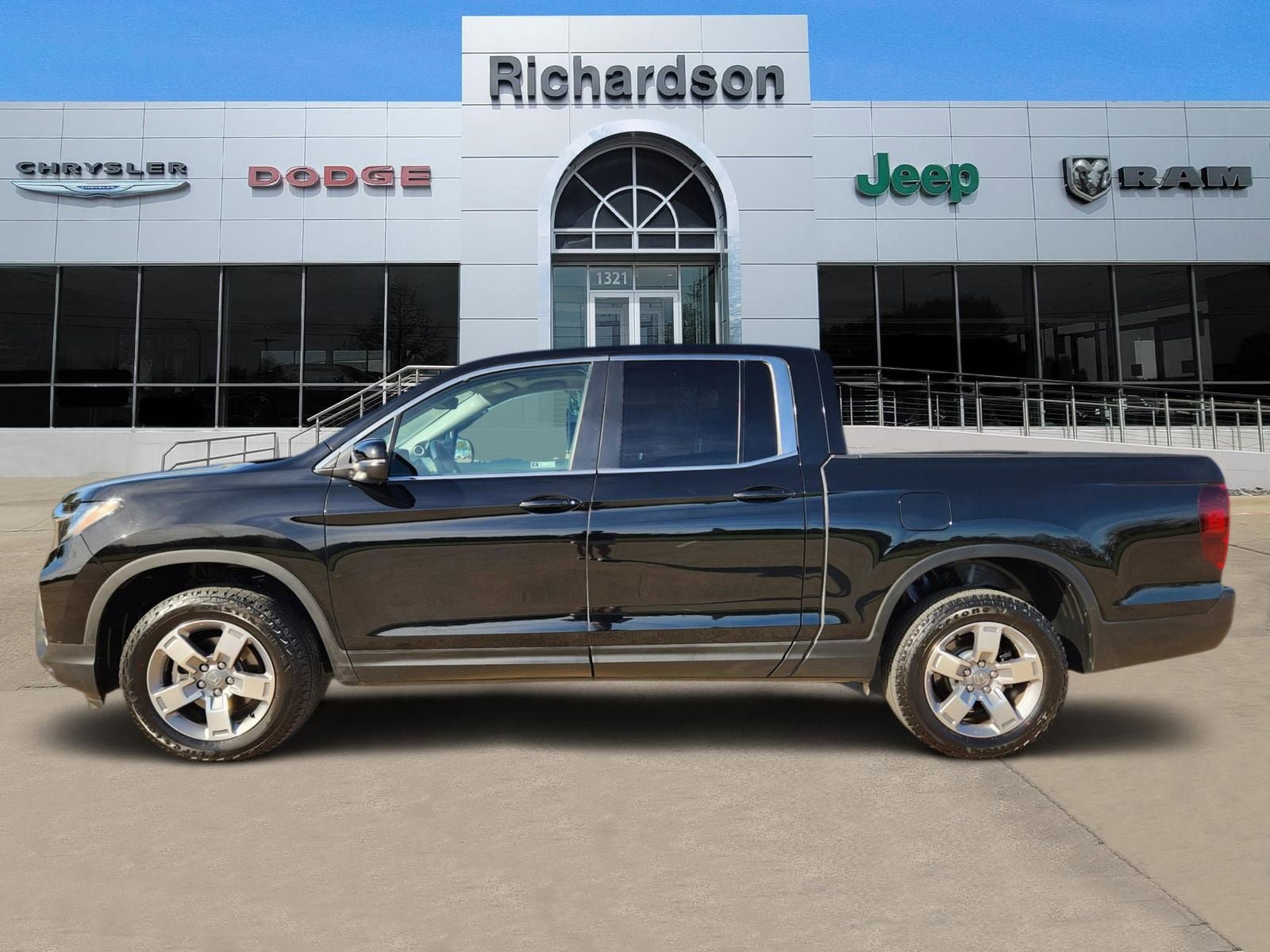 Used 2025 Honda Ridgeline RTL image 3