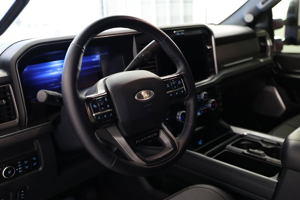 Used 2025 Ford F250 Platinum w/ FX4 Off-Road Package image 18
