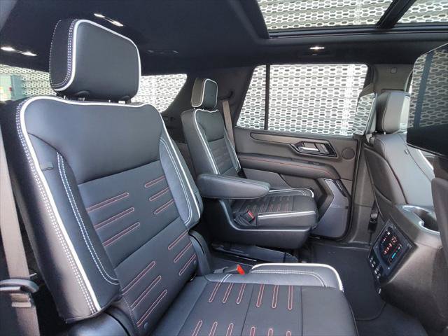 Used 2026 GMC Yukon AT4 Ultimate w/ LPO, Illumination Package AWD/4WD image 28