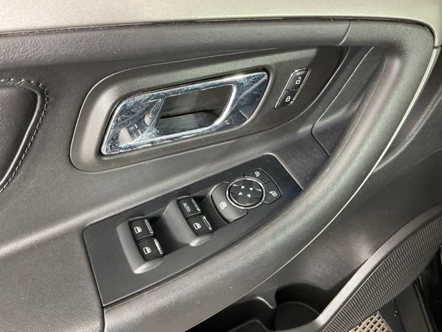 Used 2013 Ford Taurus SEL FWD image 14