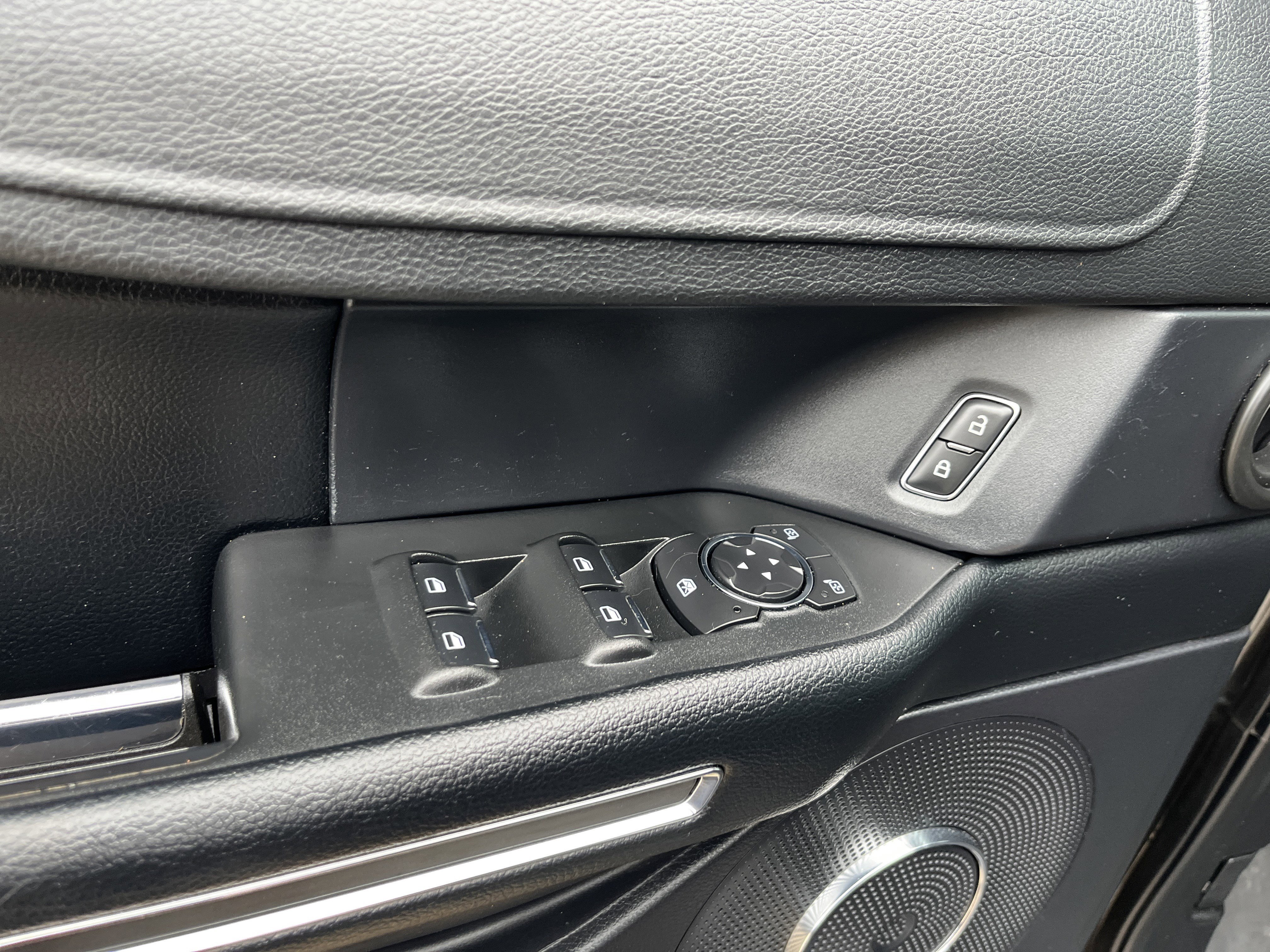 Used 2021 Ford Expedition XLT image 24