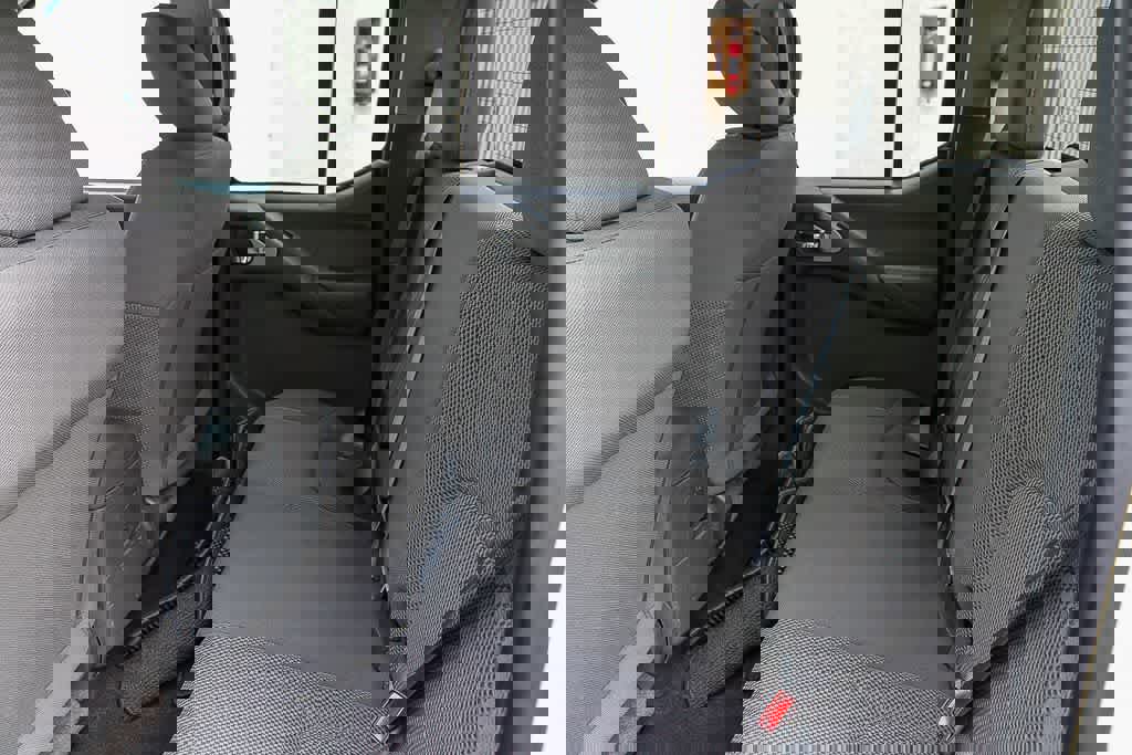 Used 2021 Nissan Frontier S w/ S Utility Package image 15