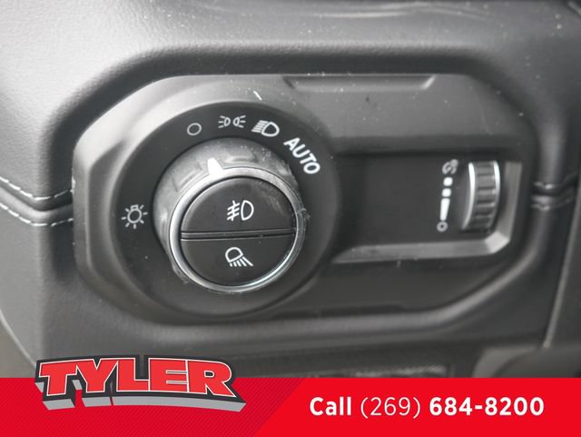 New 2026 Jeep Gladiator Rubicon w/ Steel Power Dome Hood Package AWD/4WD image 24