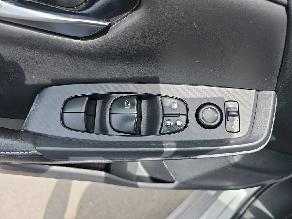 Used 2023 Nissan Sentra SV FWD image 32