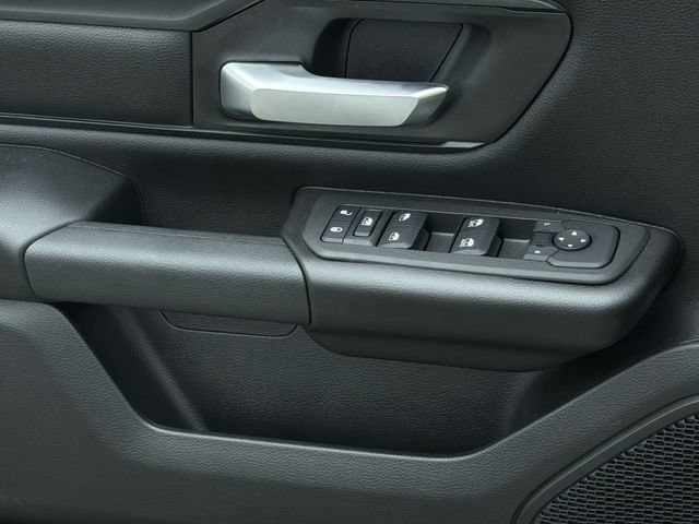 Used 2025 RAM 1500 Warlock AWD/4WD image 32