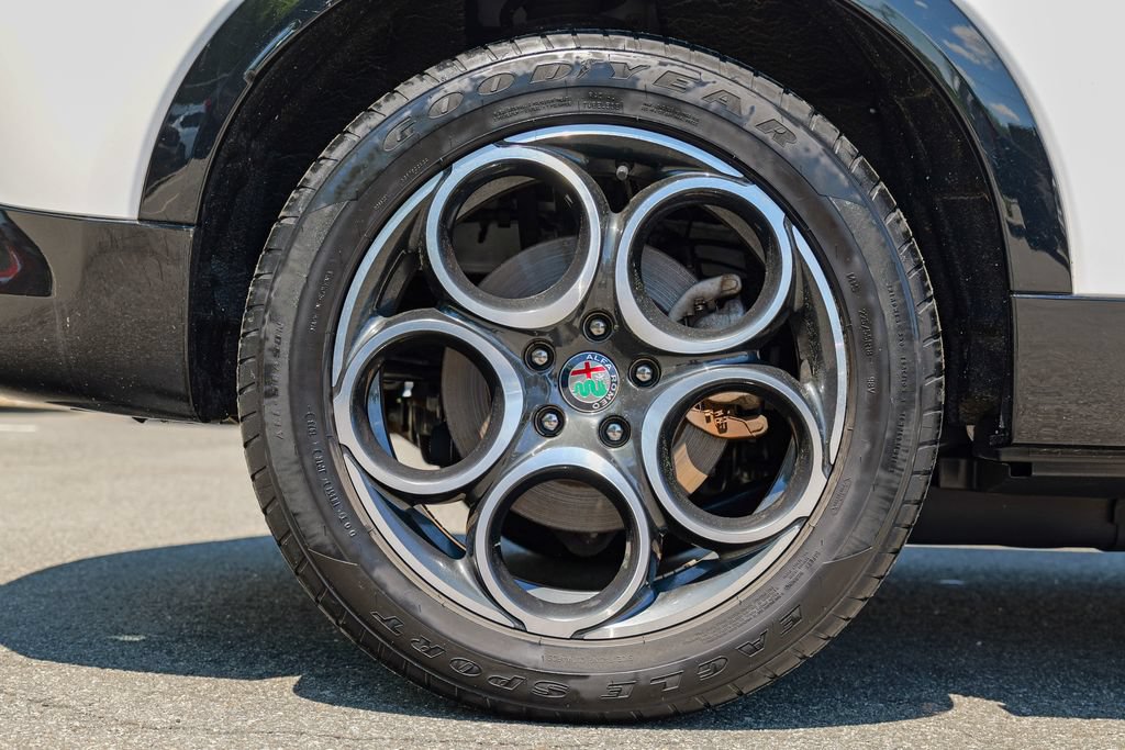 Used 2024 Alfa Romeo Tonale Ti AWD/4WD image 13