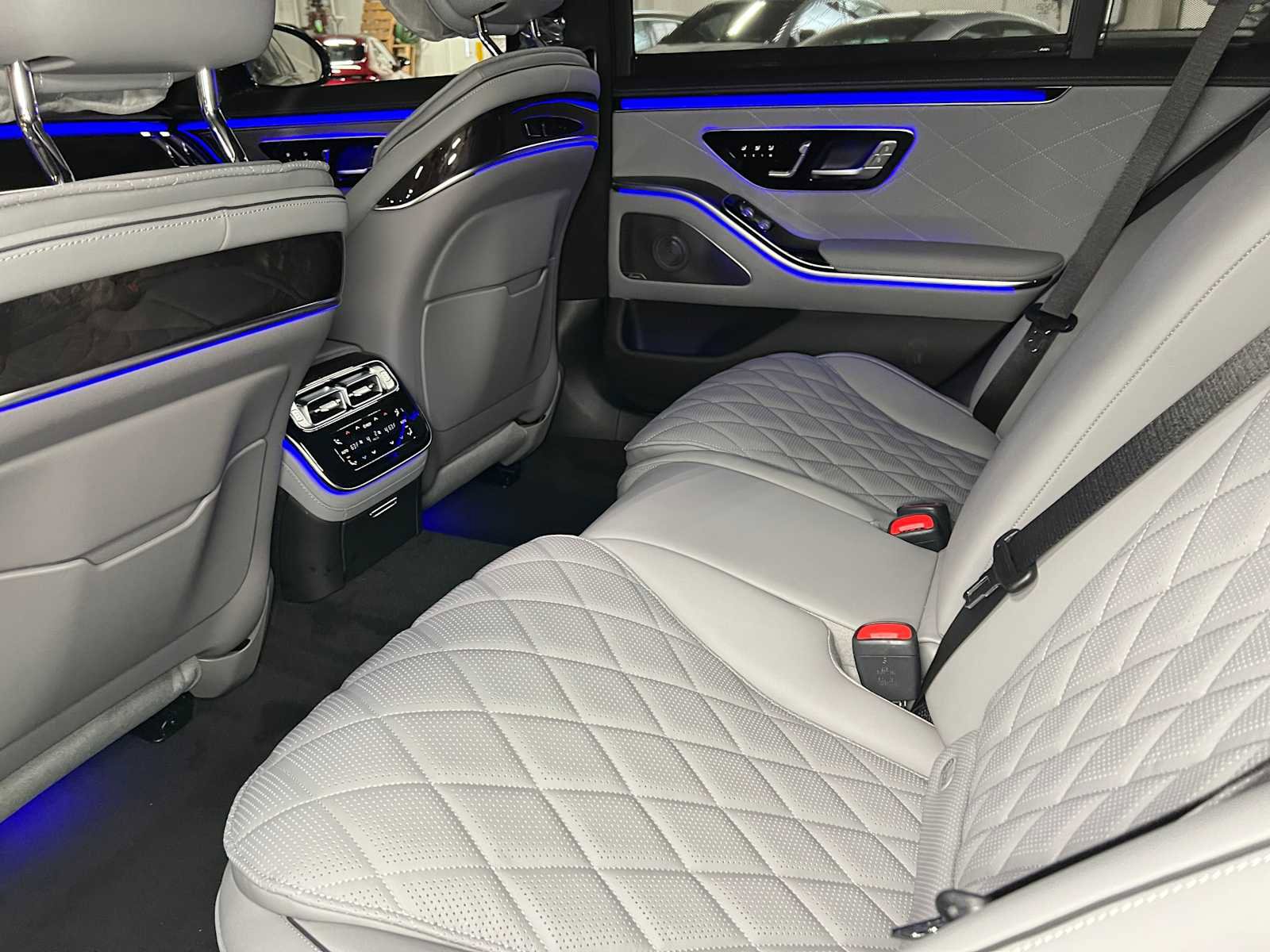 New 2026 Mercedes-Benz S 580 4MATIC Sedan image 18