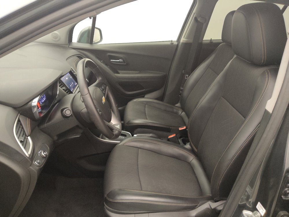 Used 2020 Chevrolet Trax LT w/ LT Convenience Package image 17