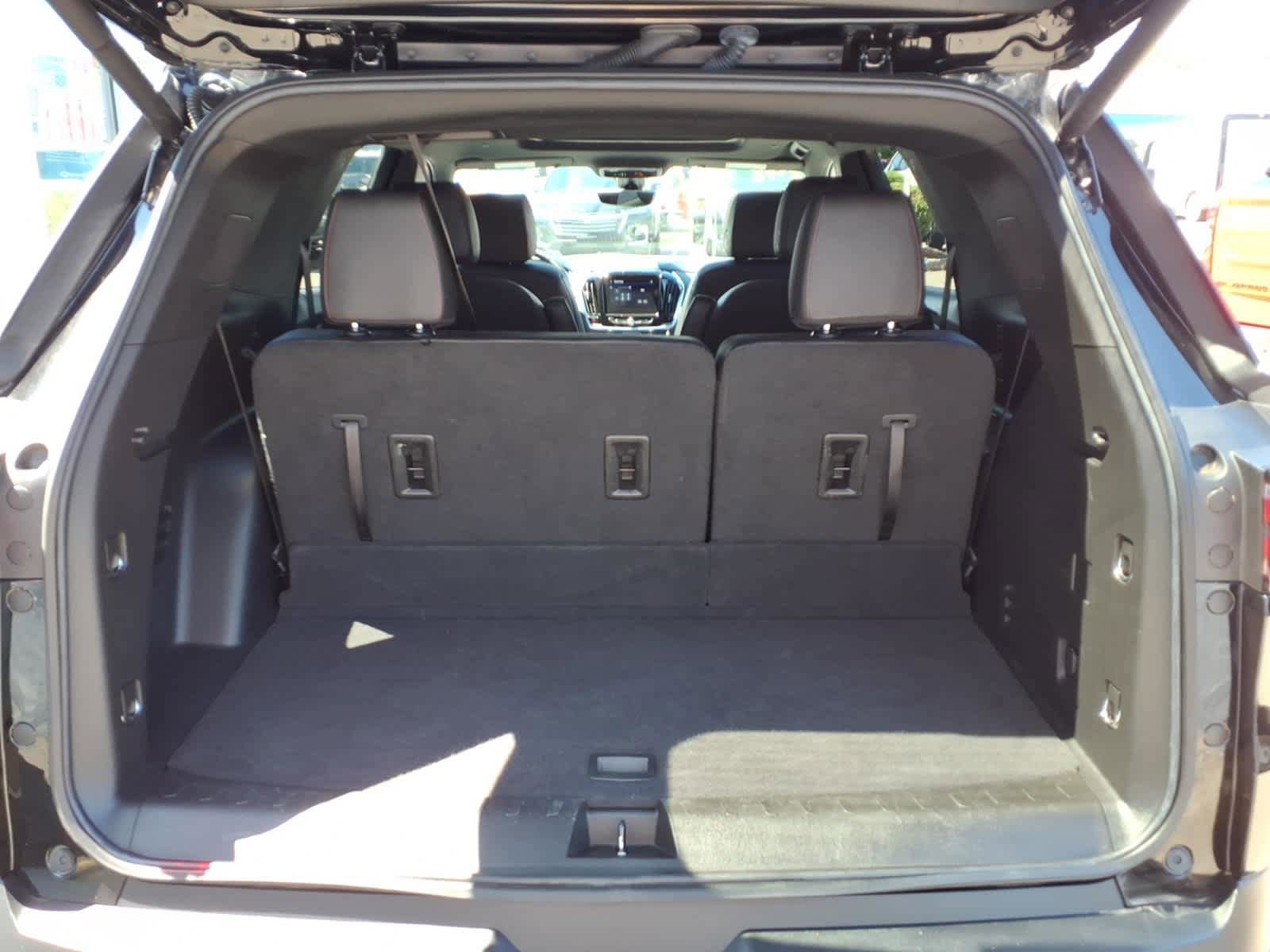 Used 2023 Chevrolet Traverse RS AWD/4WD image 20