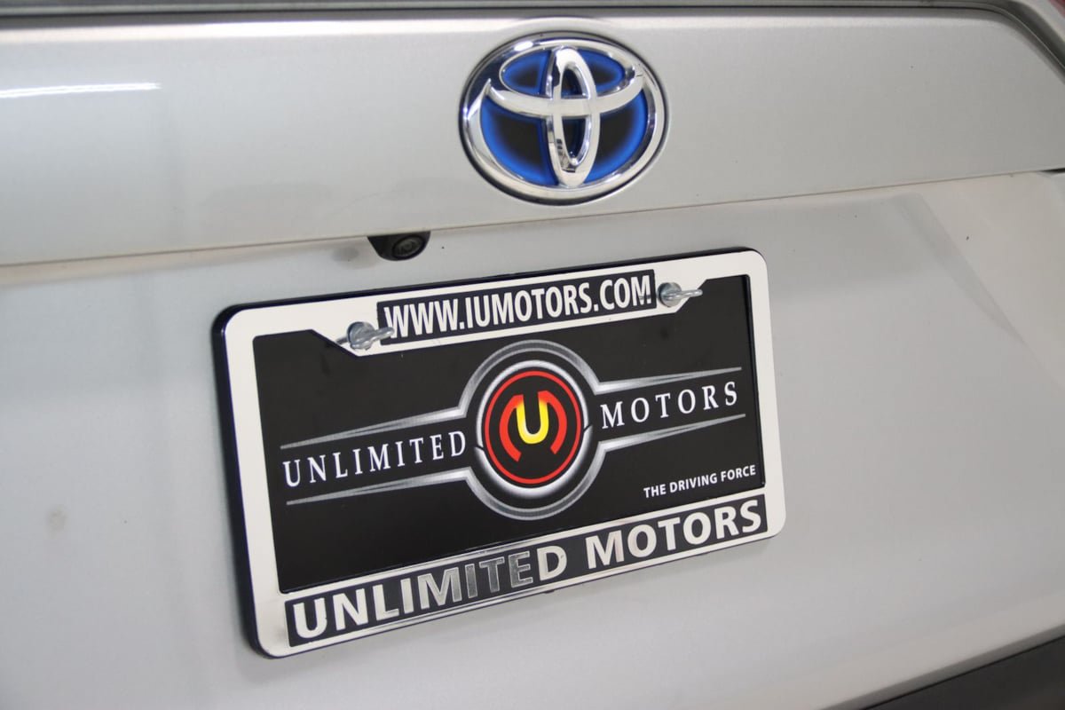 Used 2022 Toyota RAV4 XLE Premium AWD/4WD image 12