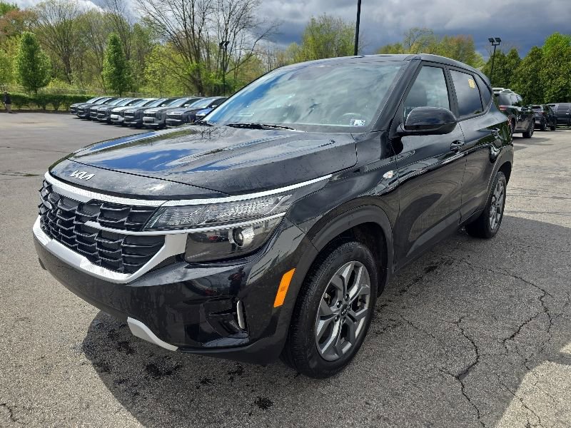 Certified 2024 Kia Seltos LX AWD/4WD image 3