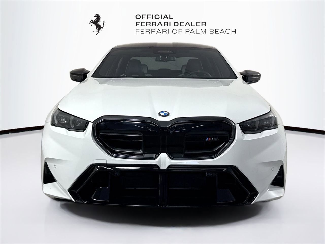 Used 2025 BMW M5 w/ Carbon Package AWD/4WD image 2