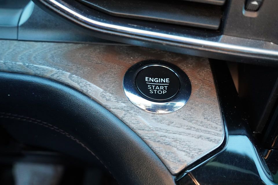 Certified 2022 Ford Explorer Platinum w/ Equipment Group 601A image 35