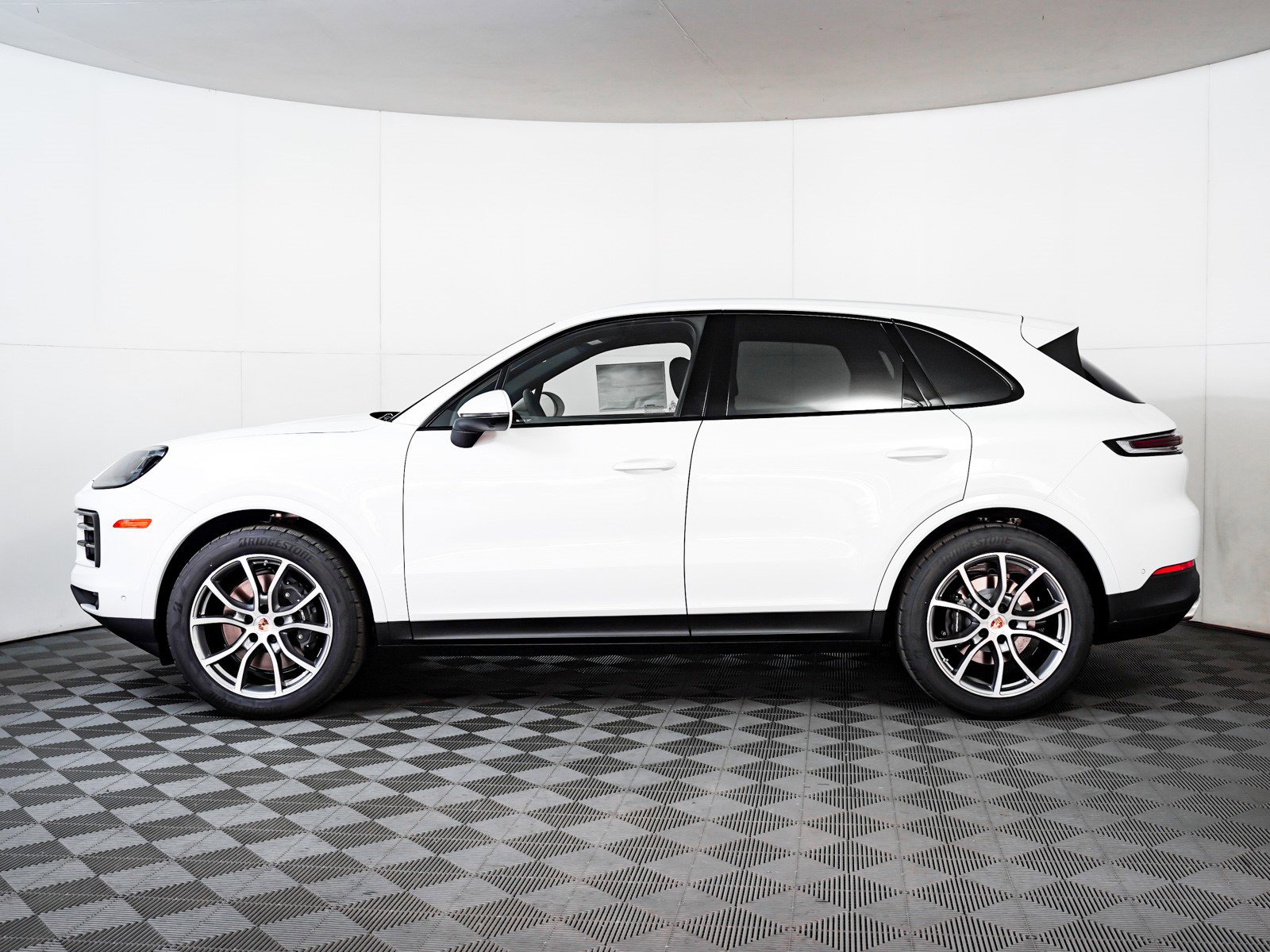 New 2026 Porsche Cayenne image 2
