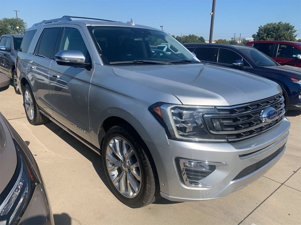 Used 2019 Ford Expedition Platinum RWD image 3