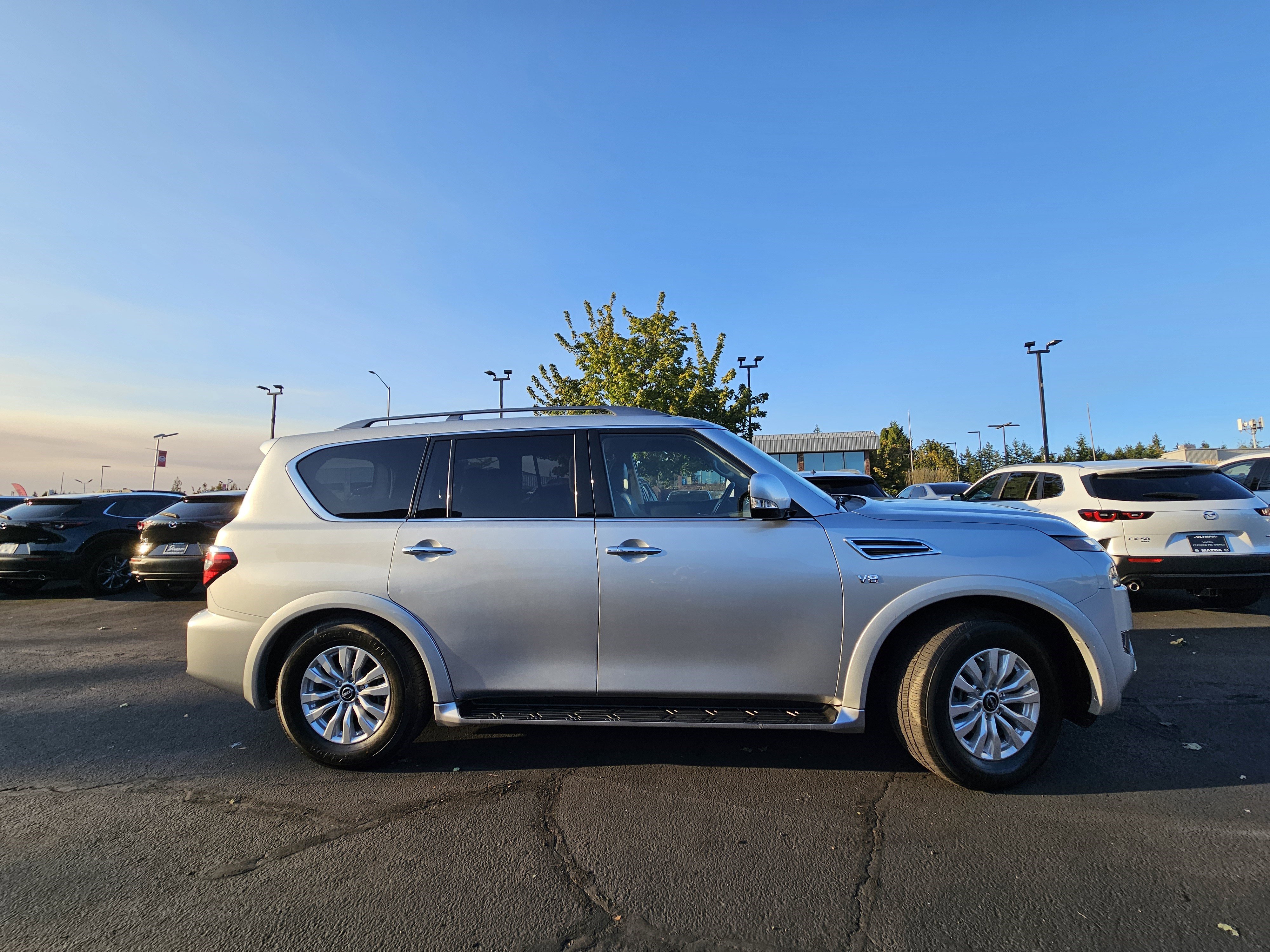 Used 2021 Nissan Armada SV image 5
