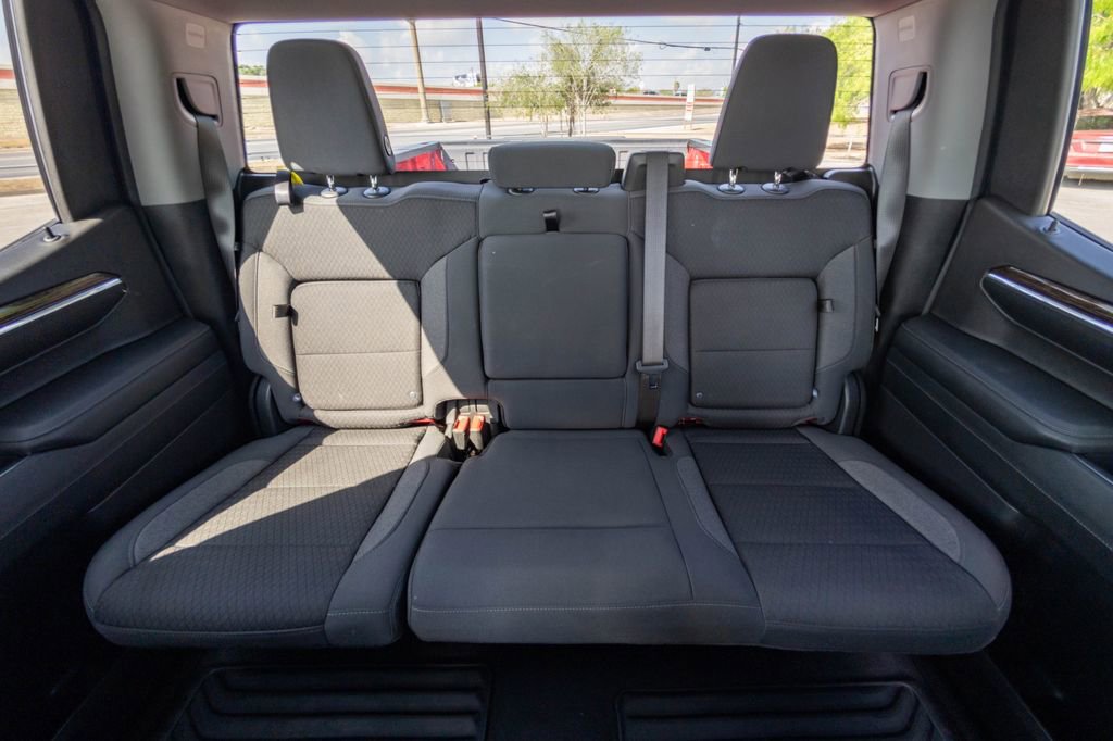 Used 2024 GMC Sierra 1500 Elevation image 17