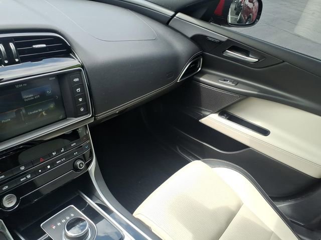 Used 2018 Jaguar XE R-Sport AWD/4WD image 20