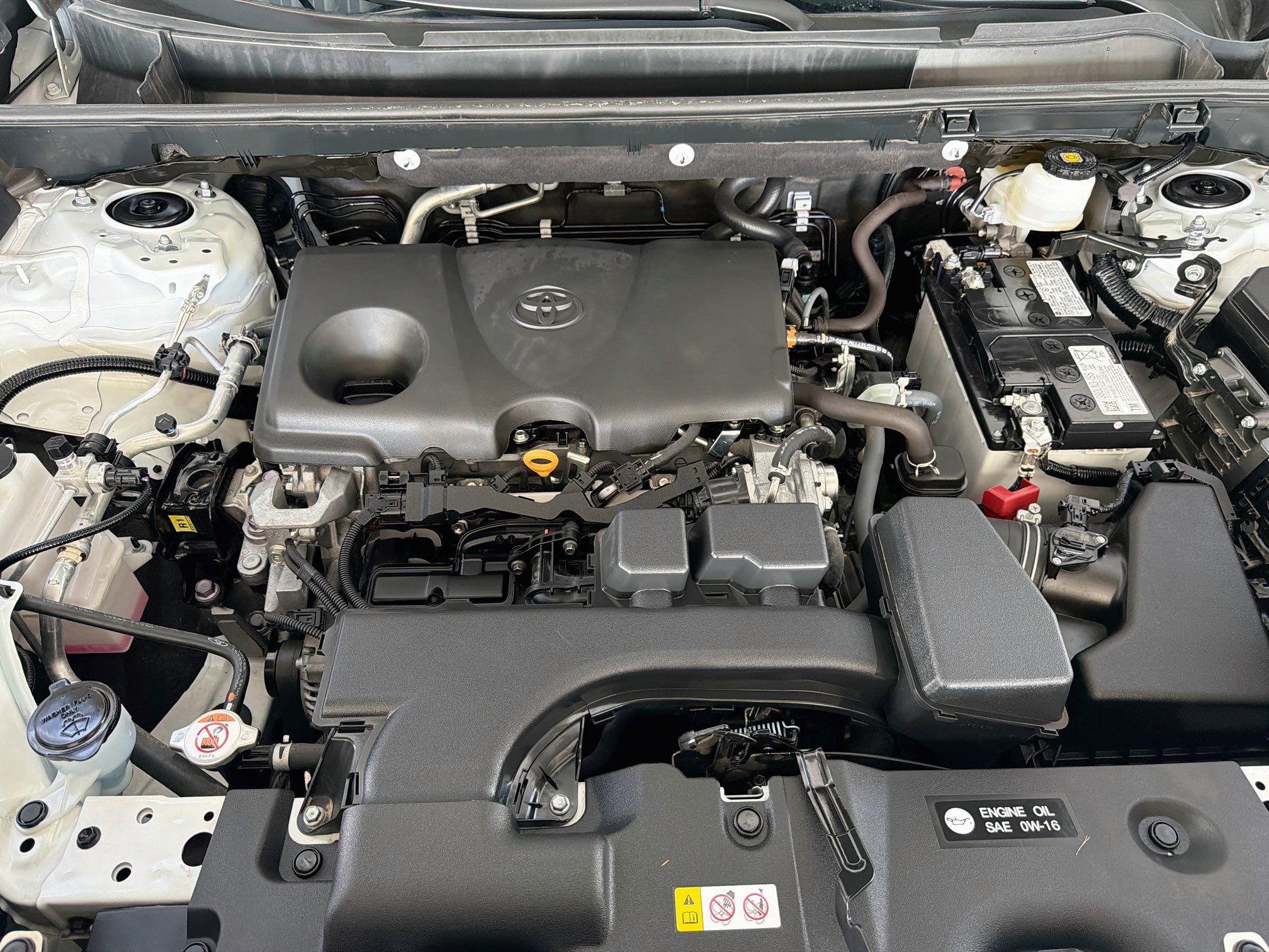 Used 2025 Toyota RAV4 LE AWD/4WD image 31
