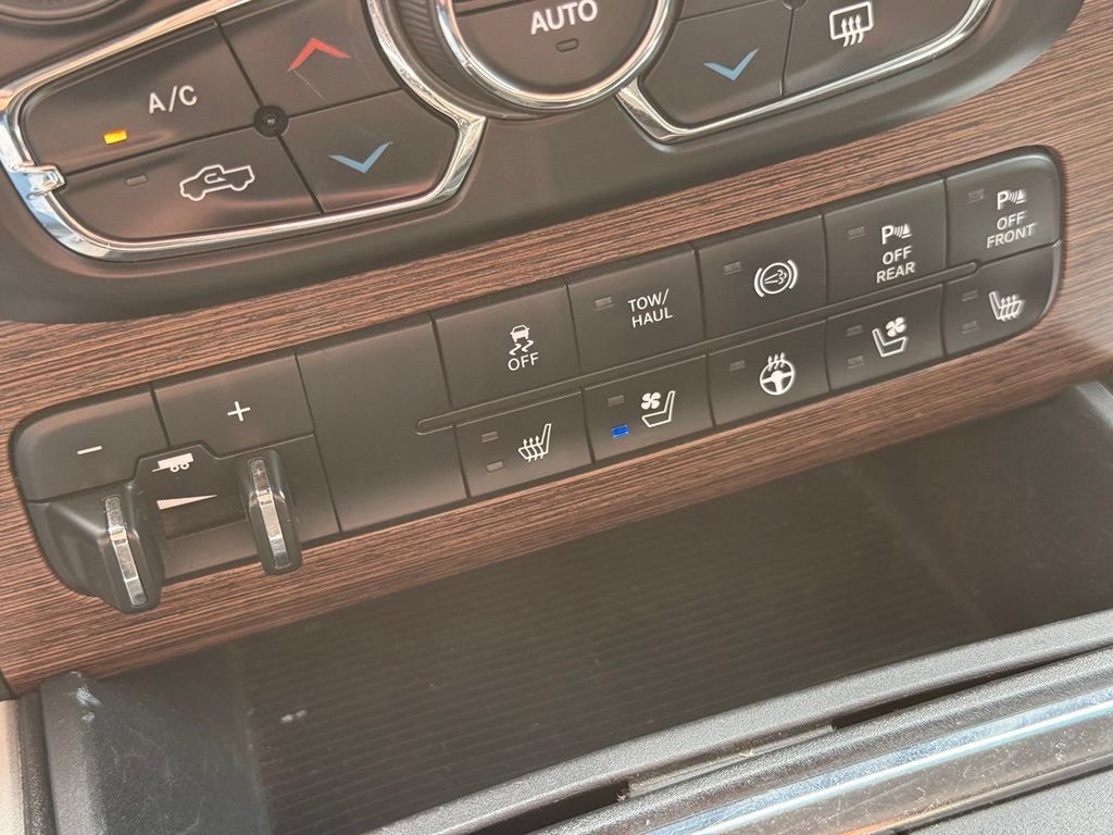 Used 2016 RAM 2500 Laramie w/ Convenience Group AWD/4WD image 22