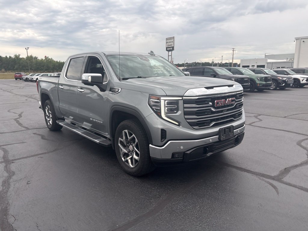 Used 2023 GMC Sierra 1500 SLT w/ SLT Premium Plus Package AWD/4WD image 9