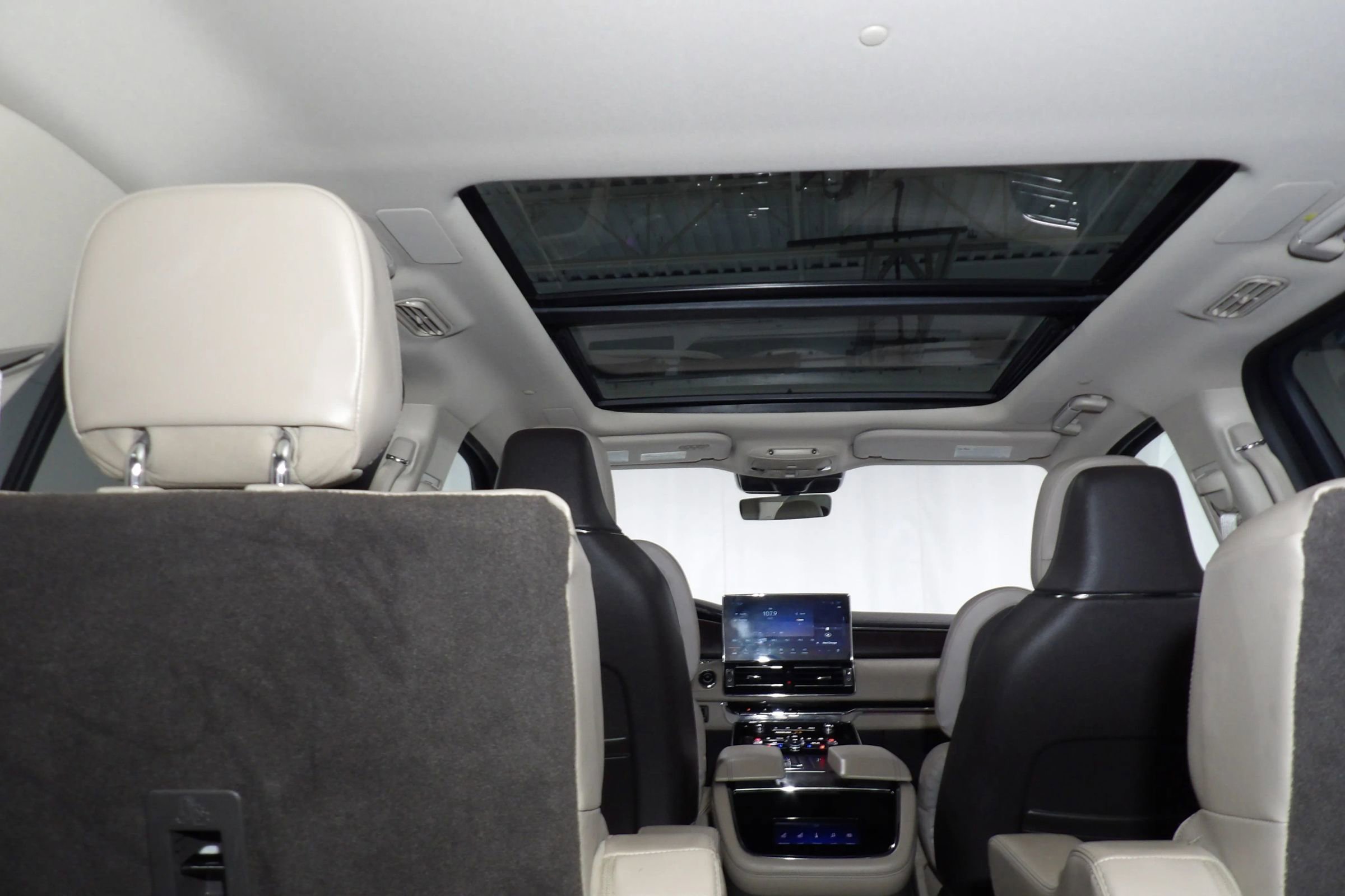 Used 2022 Lincoln Navigator Reserve AWD/4WD image 26