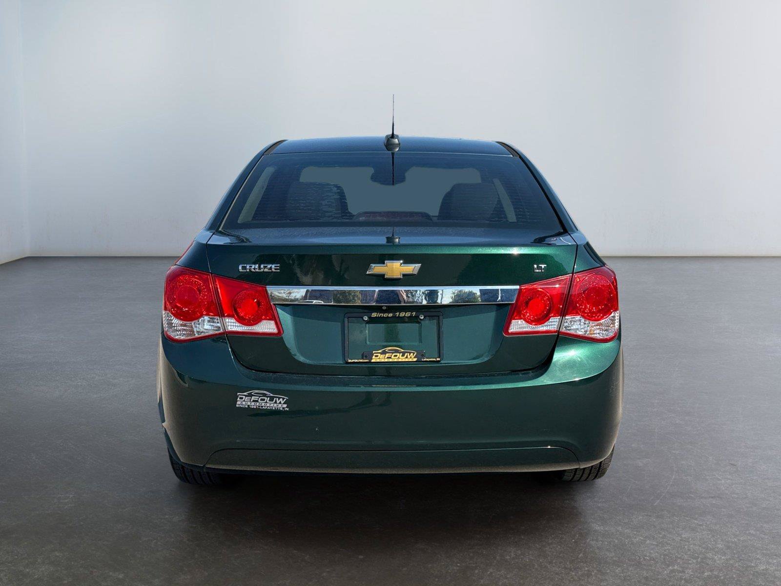 Used 2015 Chevrolet Cruze LT w/ Sun And Sound Package FWD image 4