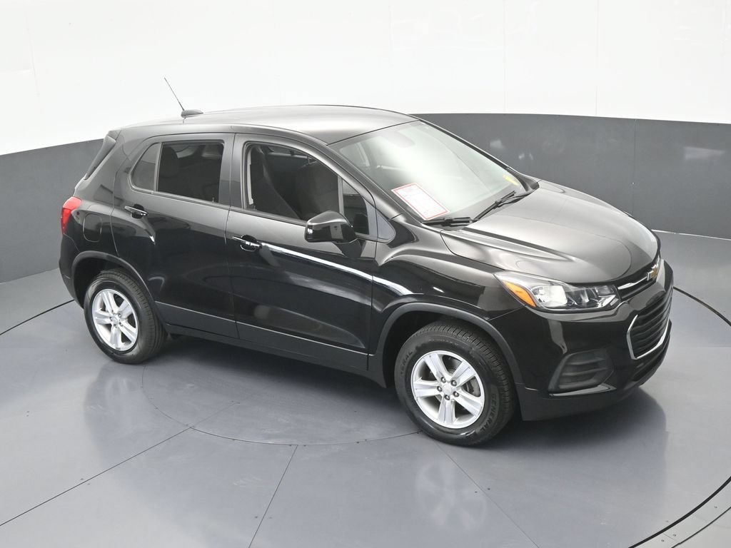 Used 2022 Chevrolet Trax LS AWD/4WD image 46