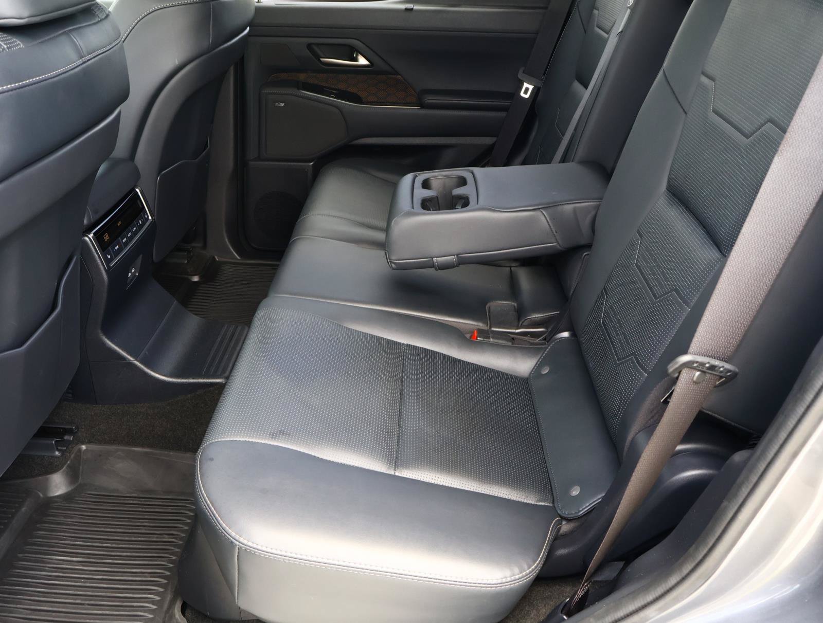 Used 2025 Lexus GX 550 w/ Accessory Package (2T) AWD/4WD image 23
