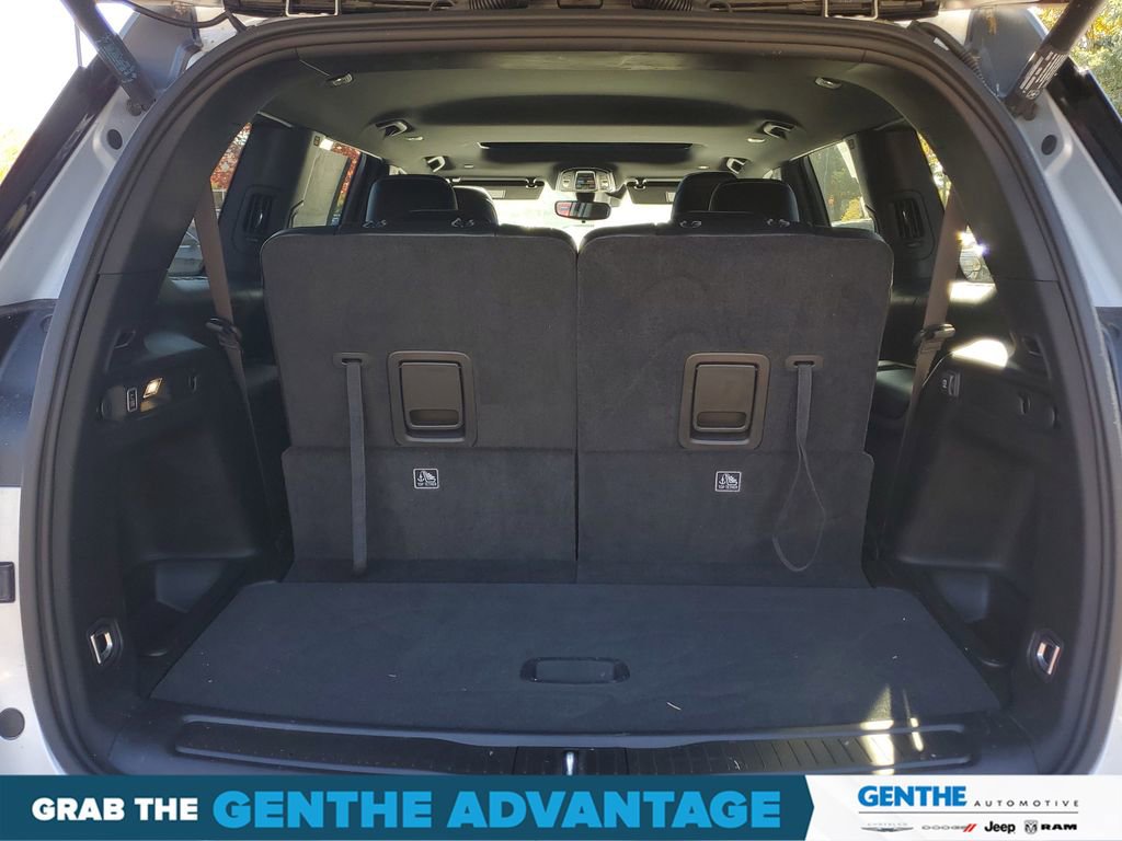 Certified 2024 Jeep Grand Cherokee L Altitude image 31