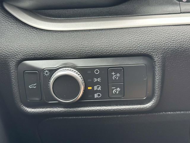 Used 2021 Ford Explorer XLT AWD/4WD image 24