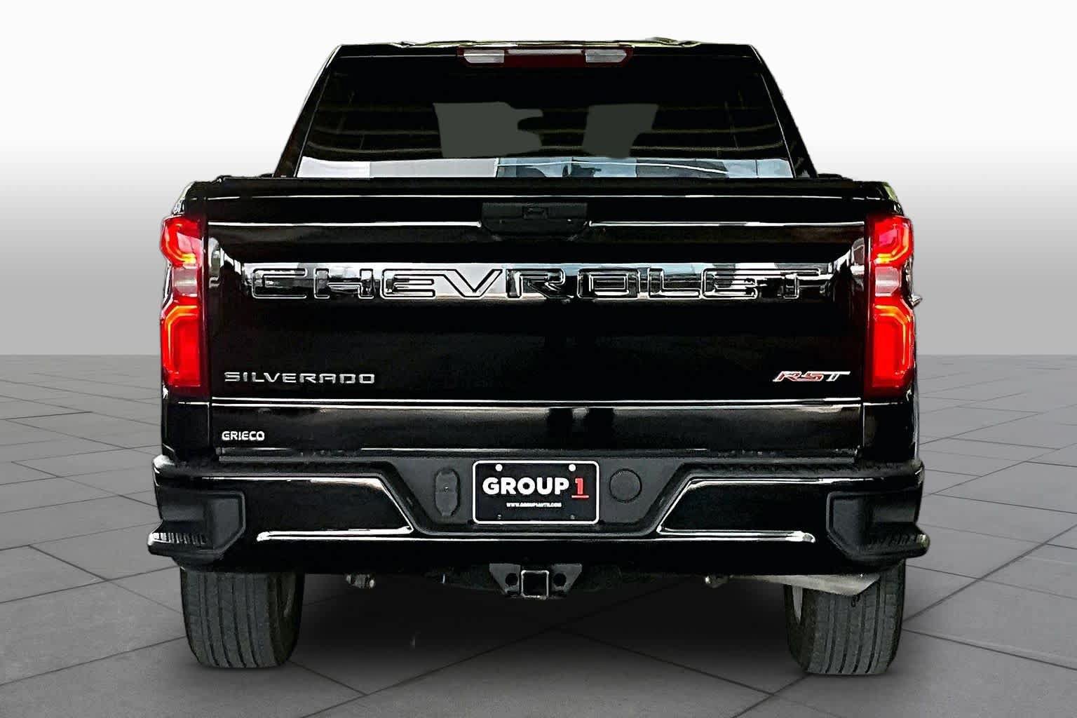 Used 2022 Chevrolet Silverado 1500 RST RWD image 4