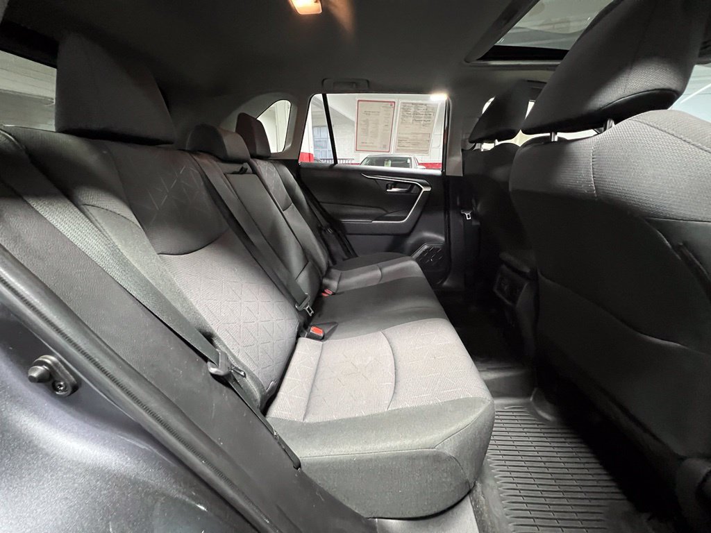 Certified 2019 Toyota RAV4 XLE w/ Convenience Package AWD/4WD image 19