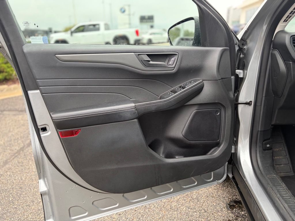 Used 2023 Ford Escape Active w/ Tech Pack #1 AWD/4WD image 19