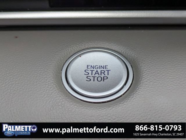 Used 2022 Hyundai Elantra SEL FWD image 25