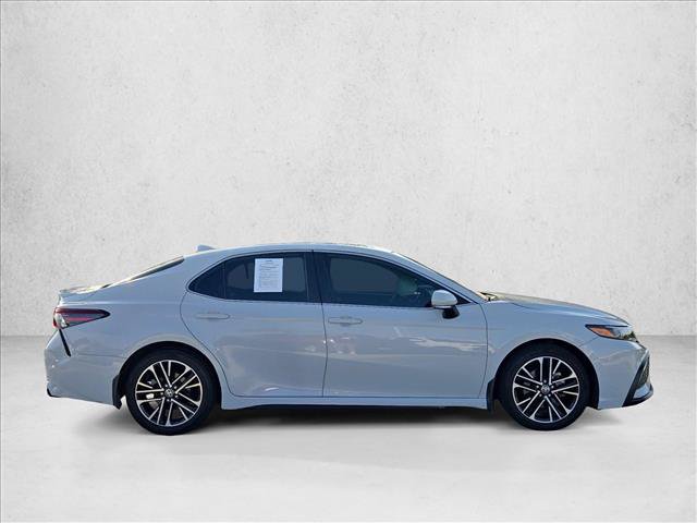 Used 2023 Toyota Camry SE FWD image 4
