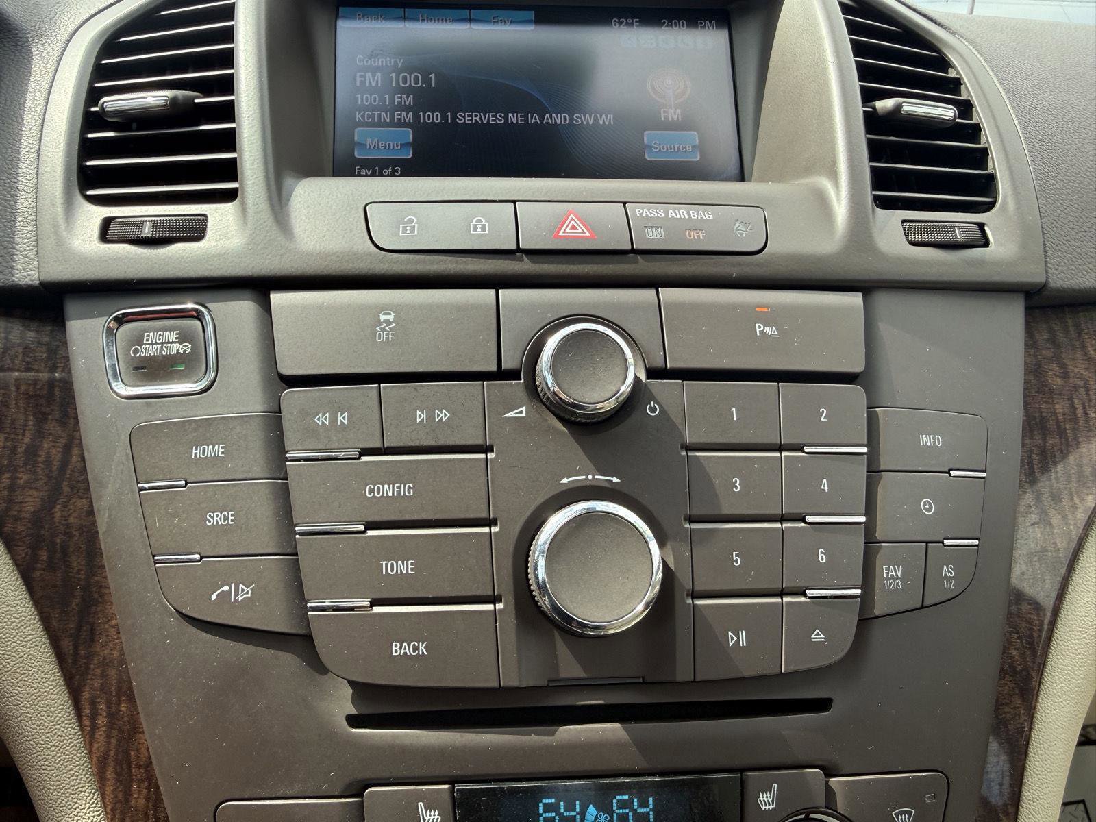 Used 2013 Buick Regal Premium image 16