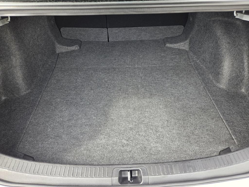 Used 2026 Toyota Corolla LE FWD image 28
