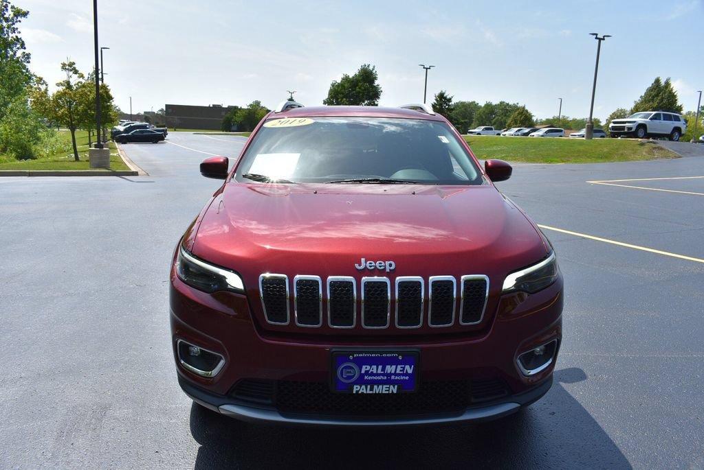 Used 2019 Jeep Cherokee Limited AWD/4WD image 2