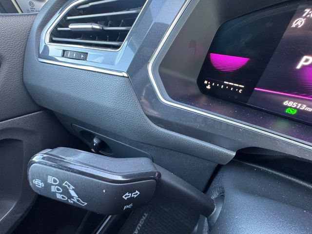 Used 2022 Volkswagen Tiguan SE R-Line FWD image 25